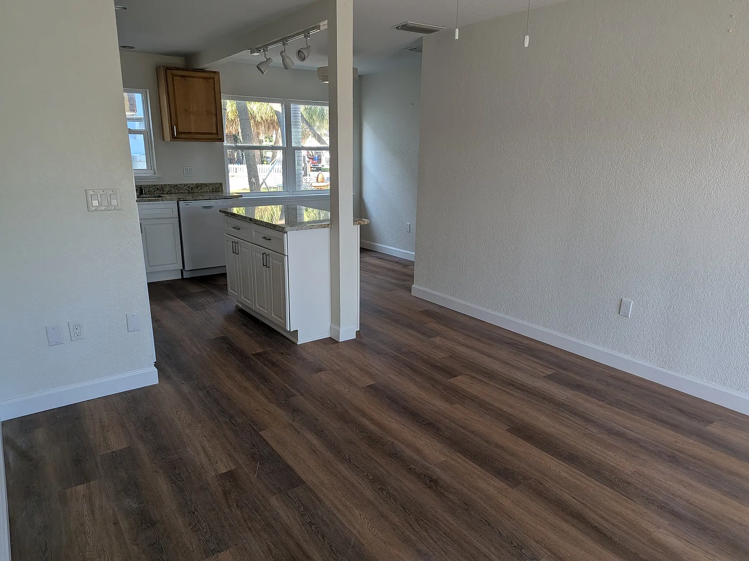 1 bed, 470 sqft, $2,150 — Photo 2