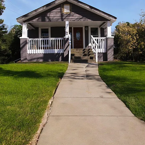 615 S Mountain St Photo 1