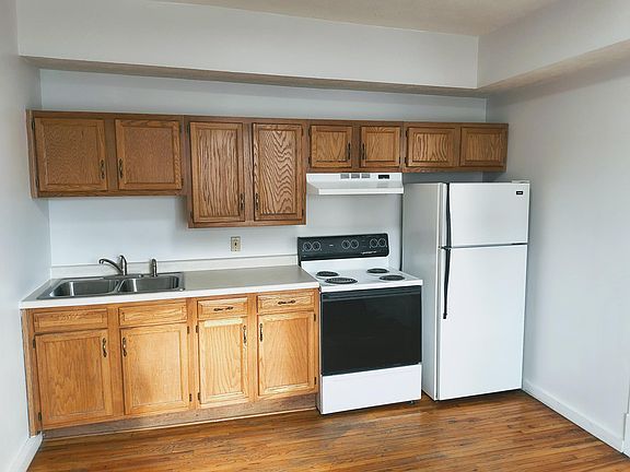 3rd image of 2649 N 48th St #2
