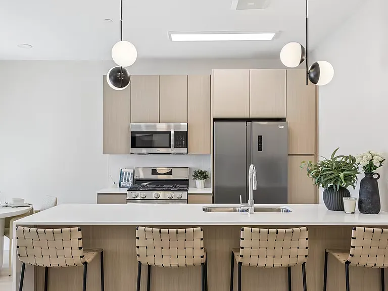 Crest + Den - 2BR, 2BA - 1,520SF- Kitchen