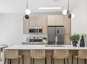 Paramount Apartments & Townhomes