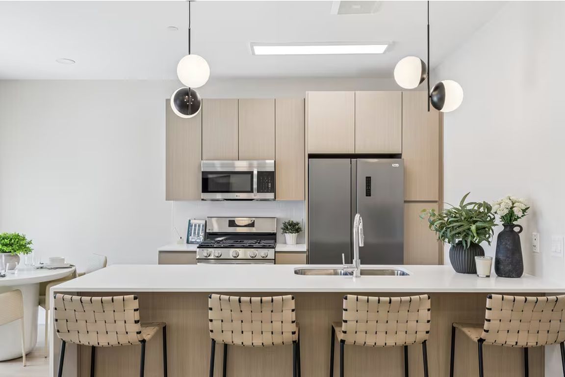 Crest + Den - 2BR, 2BA - 1,520SF- Kitchen