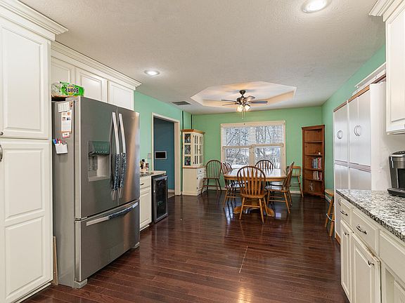 4th image of 3861 W Lark Street