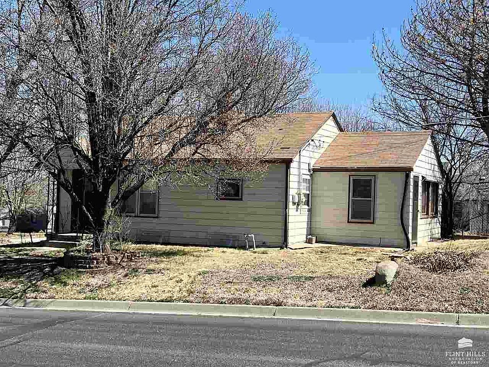 448 W 15th St, Concordia, KS 66901 MLS 20230821 Zillow