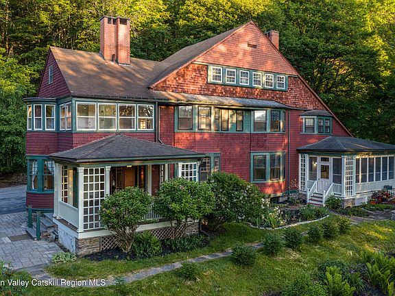 3rd image of 6 Westridge Road
