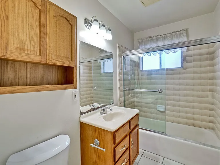 1109 White Cliff Dr — Photo 38