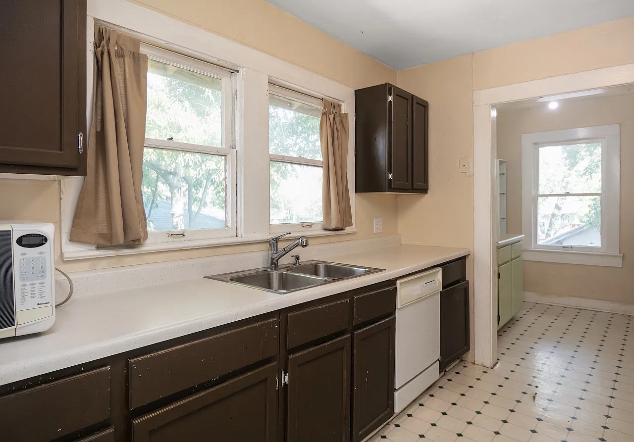 5602 Junius St — Photo 3