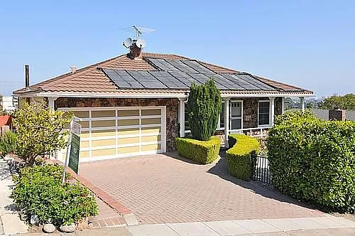 28 Eastwood Dr photo 1