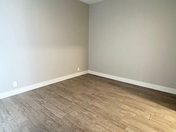 5th image of 311 W Blackhawk Dr Unit 6