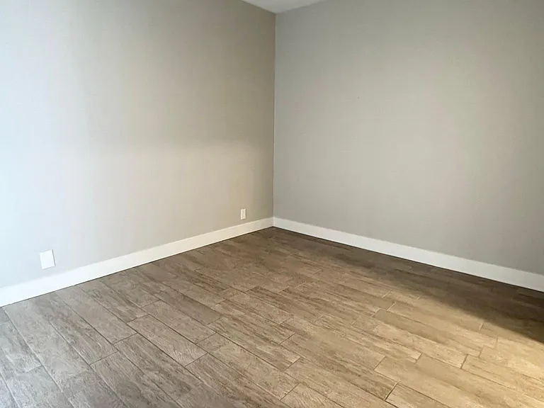 311 W Blackhawk Dr #6 — Photo 5
