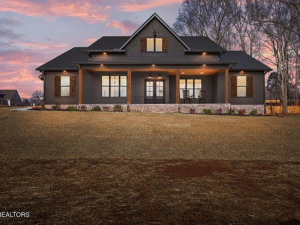 1st image of 932 Herbert Dr