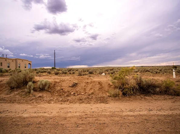 2005 Eucalyptus Rd NE, Rio Rancho, NM 87144