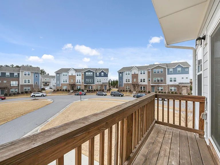 1128 Brickfield Dr — Photo 36