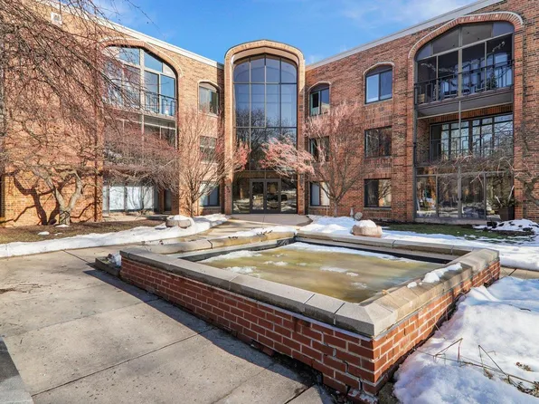6302 Mineral Point Road #308, Madison, WI 53705