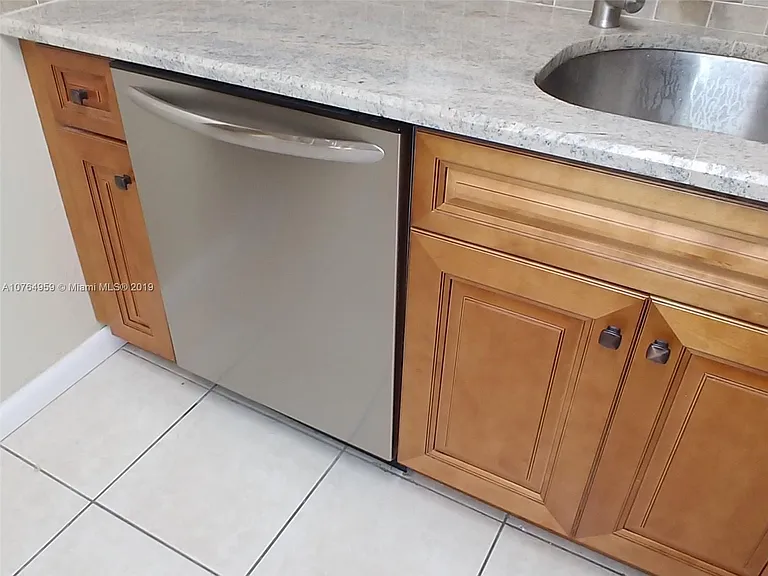 660 Tennis Club Dr #101 — Photo 10