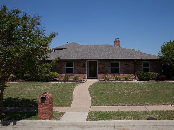 2nd image of 2729 Glen Forest Ln