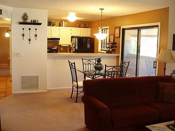 OPEN FLOOR PLAN. It doesn't get better than this. real dining room in a condo.