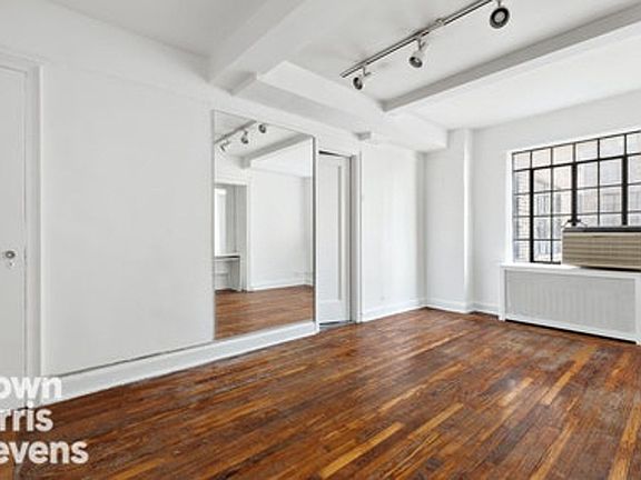 3rd image of 5 Tudor City Pl #1606A