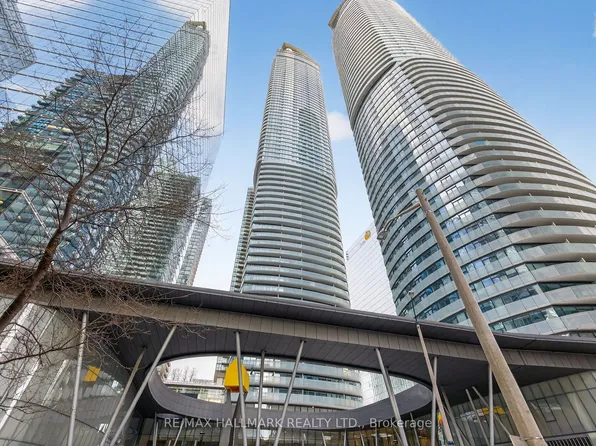 14 York St #2301, Toronto, ON M5J 0B1