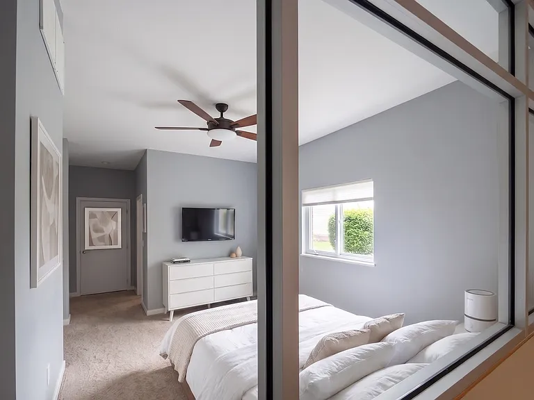 1033 W Wolfram St #2 — Photo 11