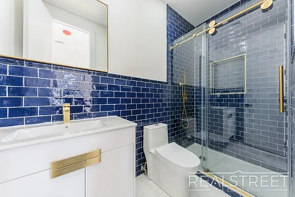 Rented by Real Street Inc | media 1