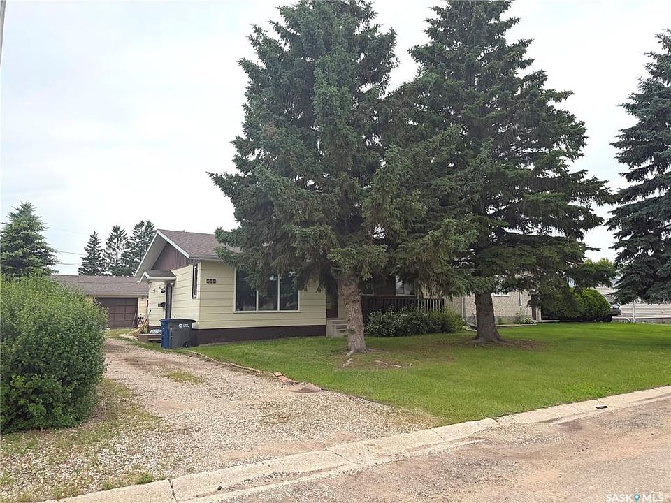 1st image of 122 Dianne STREET