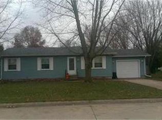 405 E 6th St, Readlyn, IA 50668