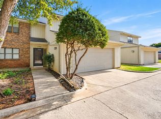 1009 Mockingbird Ln, Clinton, OK 73601