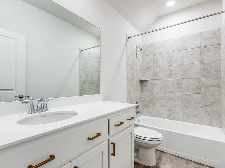 Full Bath on 2nd Floor