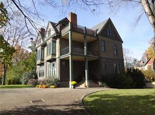 251 Elwick St APT 3, Sewickley, PA 15143