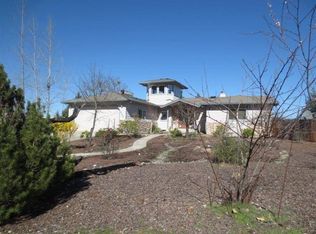 3597 Campus View Dr, Grants Pass, OR 97527