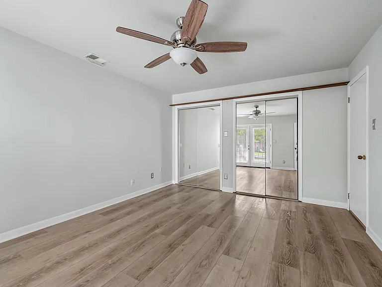 530 Highland Dr — Photo 11
