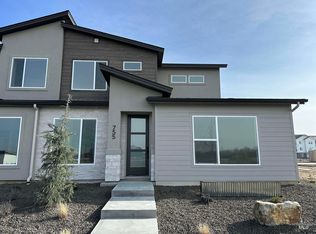 755 S Calhoun Ln, Star, ID 83669