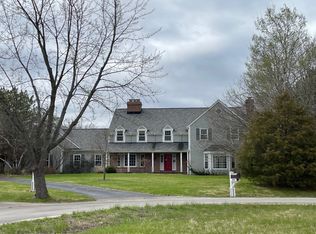 2833 W Range Line Cir, Mequon, WI 53092