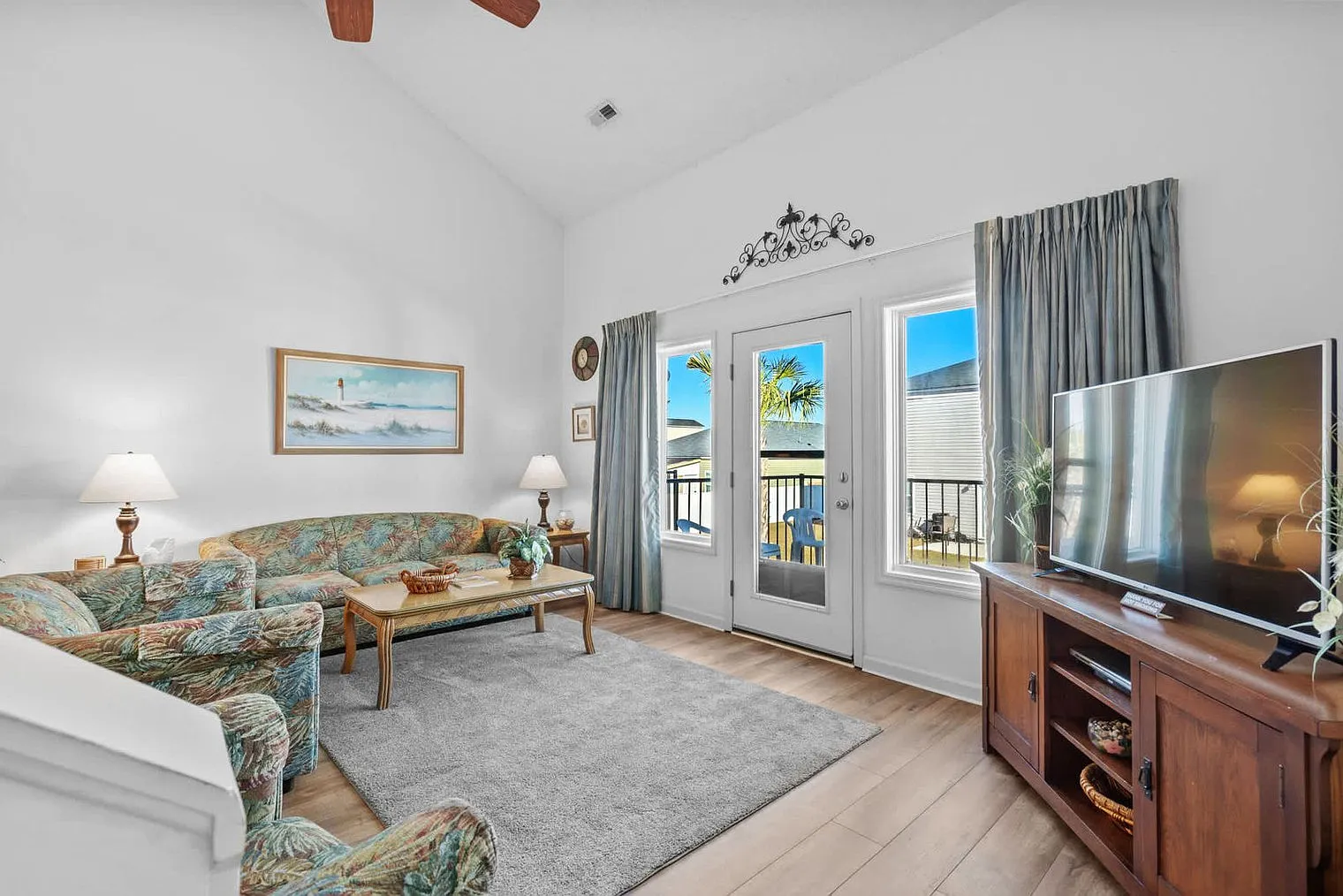 2 bed, 2.0 bath, 1399 sqft, $3,232 — Photo 1