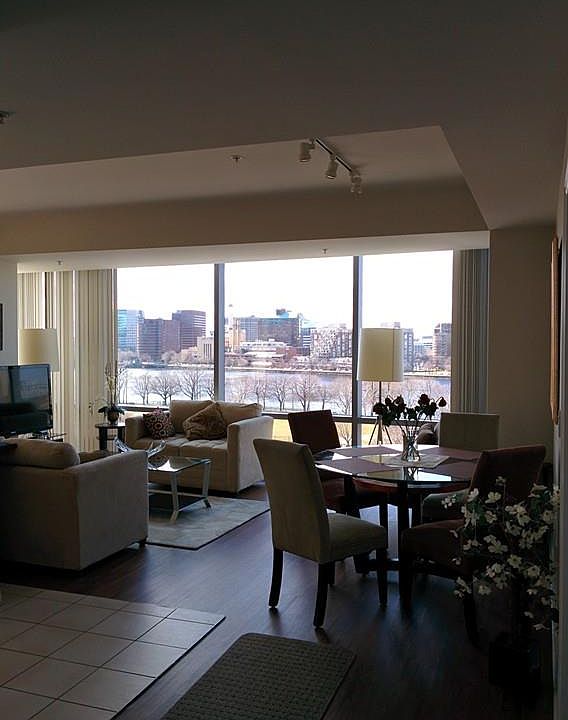 2nd image of 175 Blossom St #1