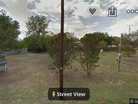 3rd image of 207 Joseph St