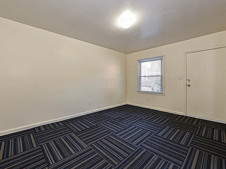 260 Church St NE — Photo 5