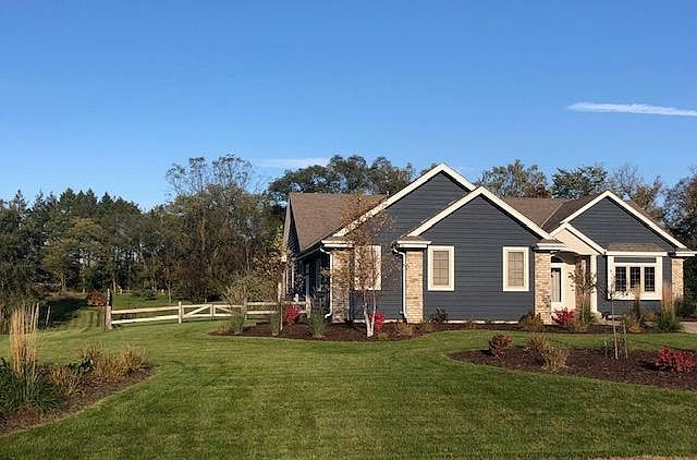 1st image of W330N4352 Glen Parc Cir