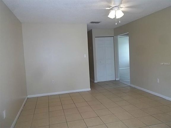 5th image of 2567 Elm Ave