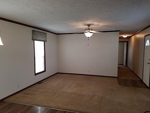 4th image of 10647 Valette Cir N