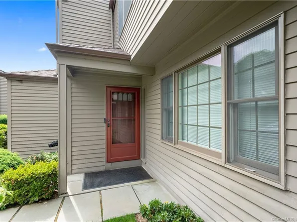 9 Lambert Common #9, Wilton, CT 06897