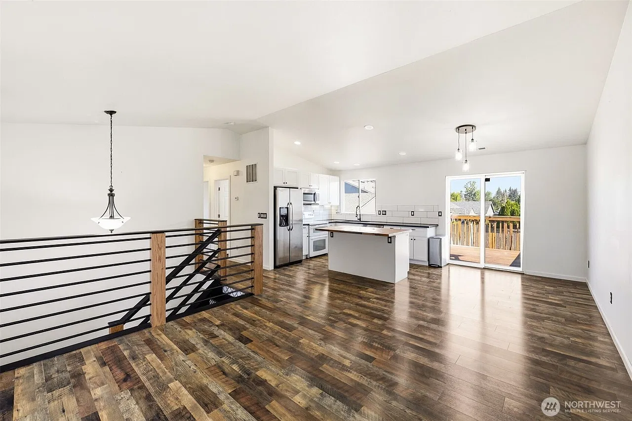 3 bed, 1472 sqft, $3,000 — Photo 4