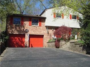 1151 Airedale Dr, Bethel Park, PA
