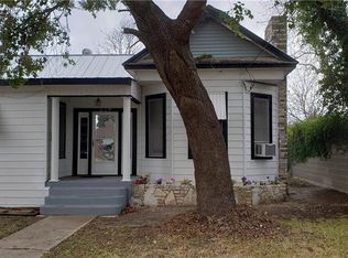 608 S Austin St, Seguin, TX 78155