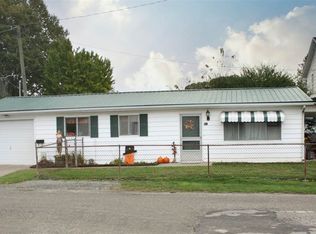 820 12th St, Kenova, WV 25530