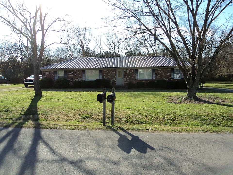 1st image of 2570 Dixon Ct