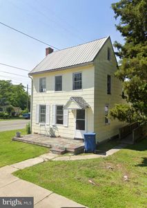 181 Front St, Leipsic, DE 19901