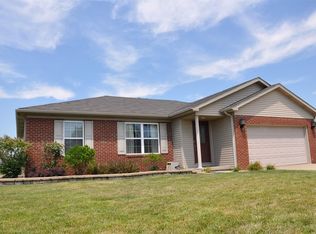 3504 Stoney Lake Dr, Evansville, IN 47725