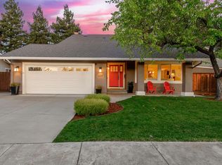 2057 Foxswallow Rd, Pleasanton, CA 94566